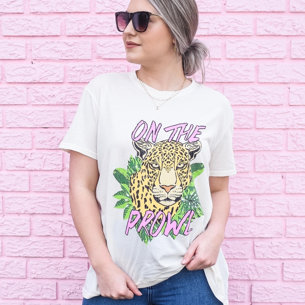 LAST ONE! XS Show Me Your Mumu On The Prowl Tee - Picture 4 of 6